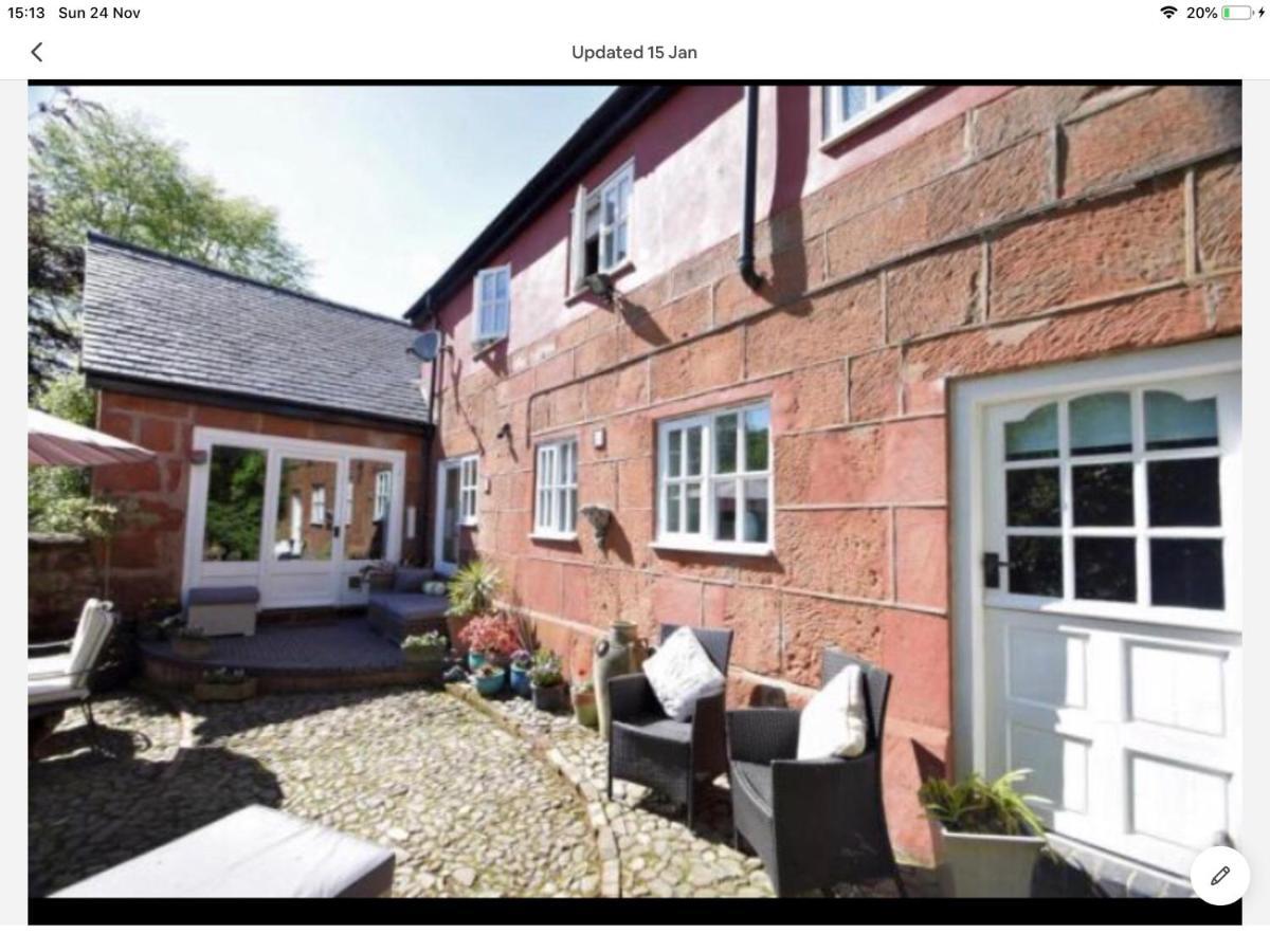 Pear Tree Courtyard Kinton