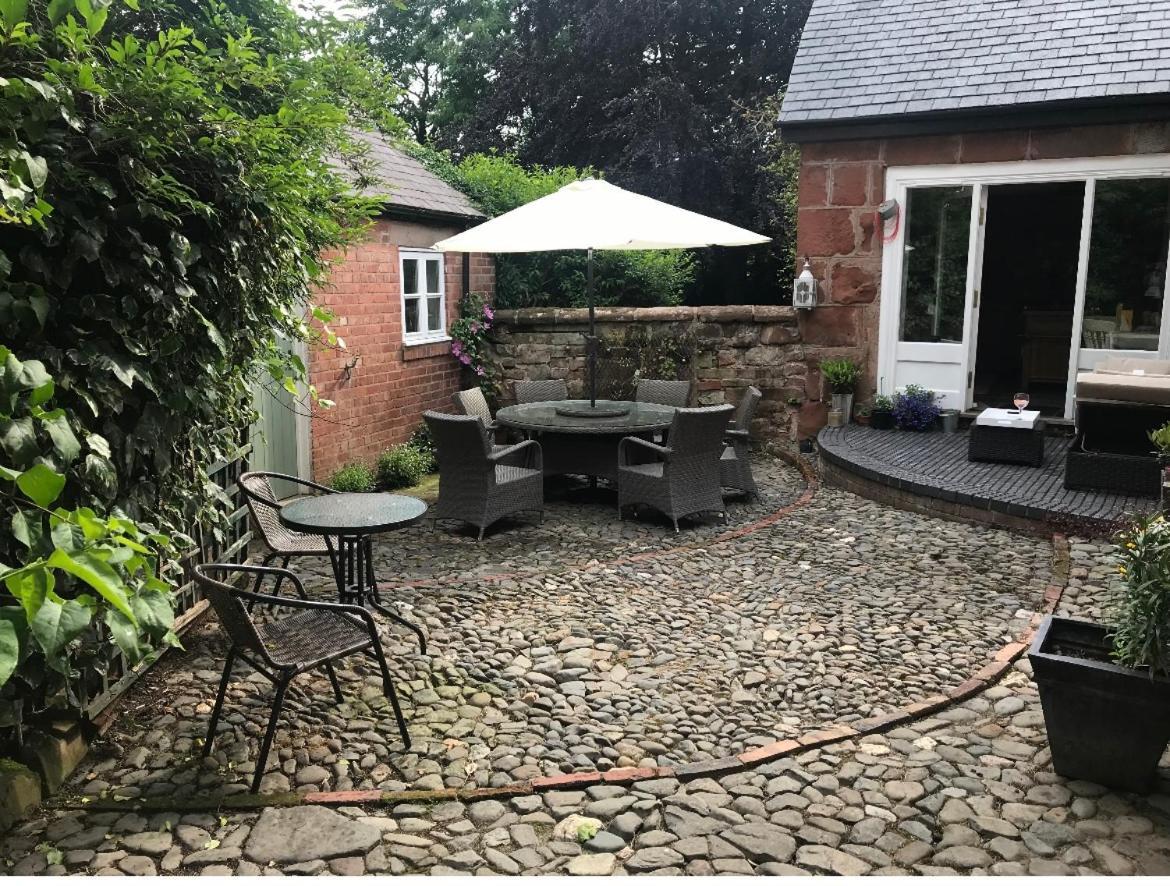 Affittacamere Pear Tree Courtyard Kinton